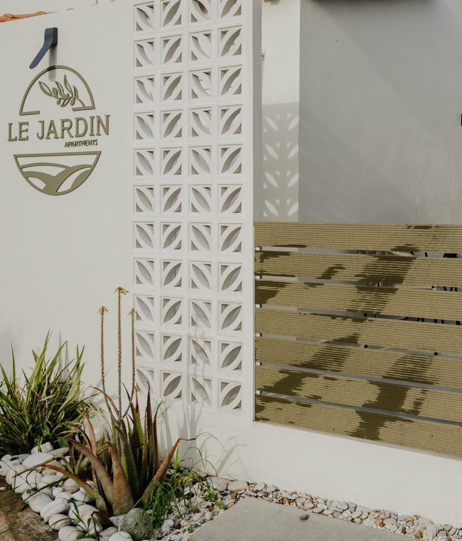 Le Jardin Apartments Kampos Marathokampou Exterior photo